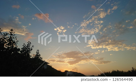 山上的日落 山上的日落 126564490