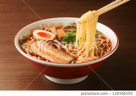 醬油拉麵 126566505