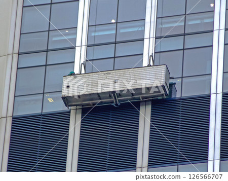 High Rise Window Cleaning 126566707