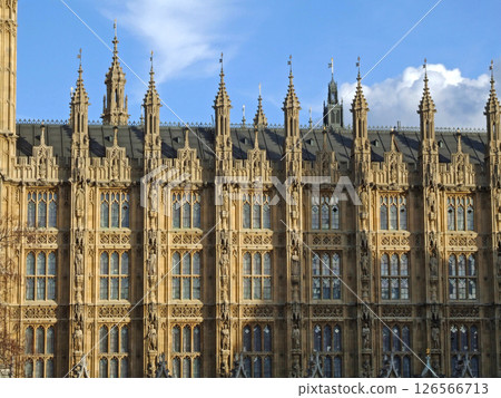 London Houses of Parliament 126566713
