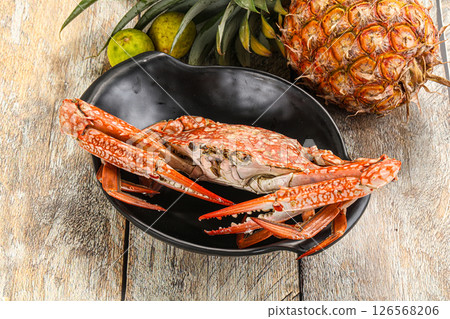 Seafood cuisine -delicous steamed crabs Seafood cuisine -delicous steamed crabs 126568206