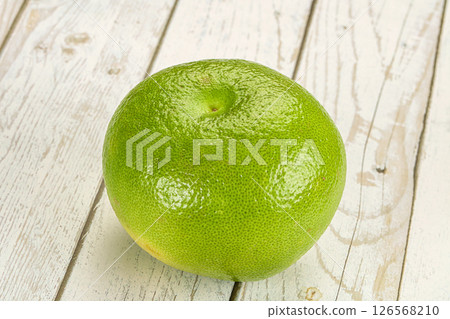 Green ripe fruit sweetie citrus 126568210