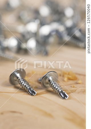 self tapping screw with a drill for fixing wooden boards and other wood materials self tapping screw with a drill for fixing wooden boards and other wood materials 126570040