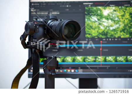 First video shooting and editing image: SLR mirrorless, gimbal, monitor, color grading 126571916