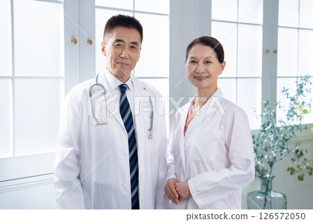Two doctors 126572050