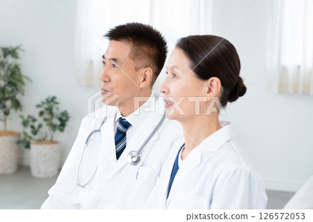 Two doctors 126572053