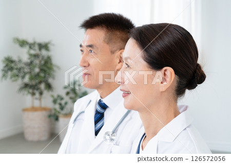 Two doctors 126572056