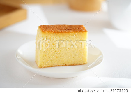 Castella Castella 126573303