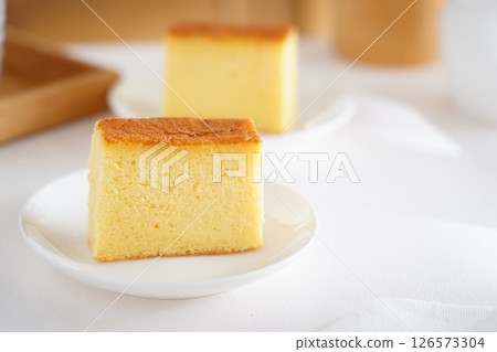 Castella 126573304