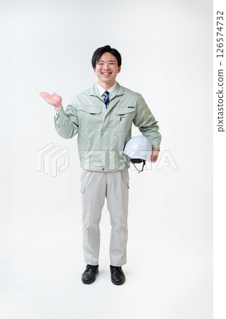 工作服的男工程師 126574732