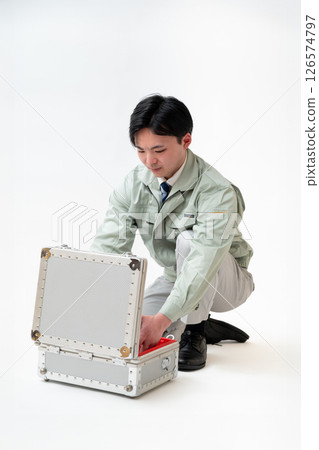 工作服的男工程師 126574797