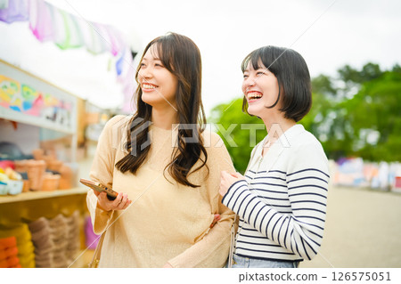 Portrait of a woman traveling 126575051