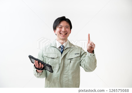 Male engineer in work clothes 126575088