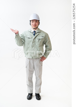 Male engineer in work clothes 126575254