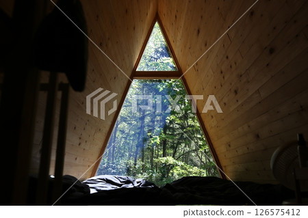 從窗口查看 126575412