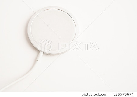 Wireless charger, magnetic charging modern equipment of mobile phone. Wireless charger, magnetic charging modern equipment of mobile phone. 126576674