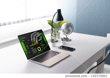 laptop, using laptop, pc 126578901