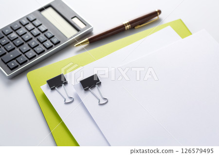 Documents clipped Documents clipped 126579495