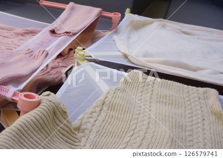 毛衣平鋪晾乾 126579741