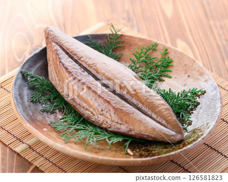 鰹魚乾（katsuo no namaribushi） 126581823