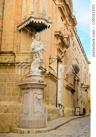 馬耳他最古老的城市姆迪納的美麗景色 馬耳他最古老的城市姆迪納的美麗景色 126582855