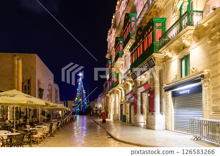 馬耳他老城區的美麗夜景 馬耳他老城區的美麗夜景 126583266