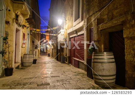 馬耳他老城區的美麗夜景 126583293