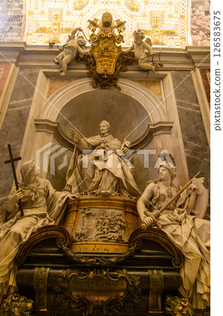 A beautiful view of St. Peter's Basilica in the Vatican City 126583675