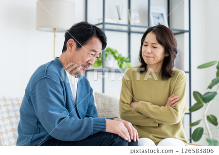 Middle-aged couple quarreling 126583806