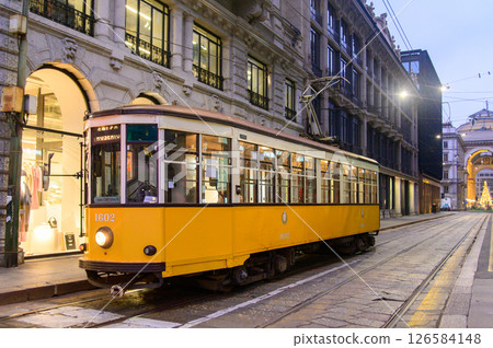 Beautiful cityscape of Milan, Italy 126584148