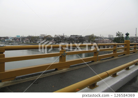 Shiga Prefecture: The railings of the "Seta no Karahashi" and the Seta River / Otsu City 126584369