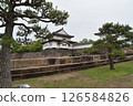 Osaka Castle  126584826