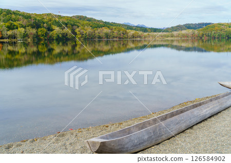 Autumn scenery: Boats on the shore Autumn scenery: Boats on the shore 126584902