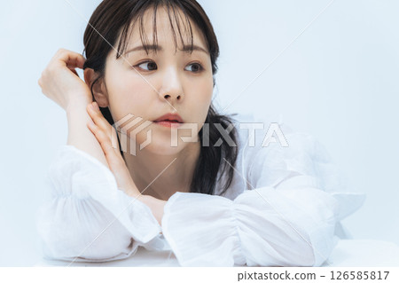 Female beauty and skin care image 126585817