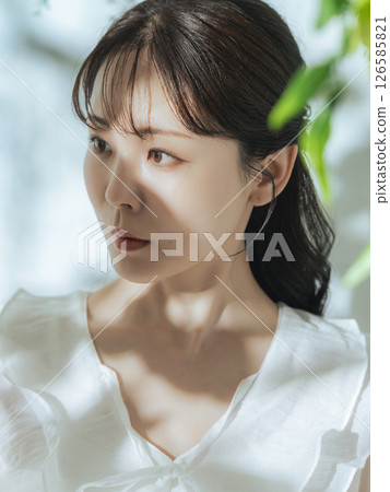 Female beauty and skin care image 126585821