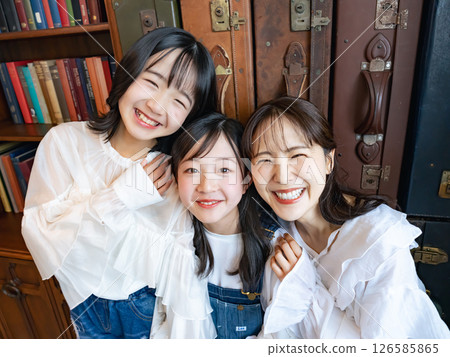 母親和女兒的肖像 母親和女兒的肖像 126585865
