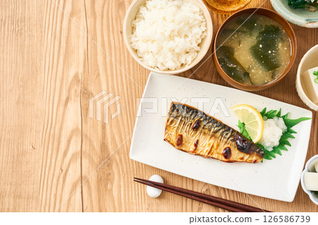Set meal of grilled mackerel 126586739