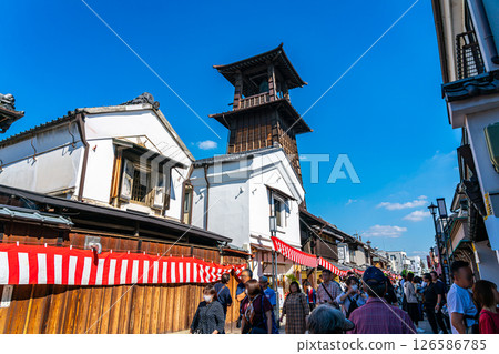 [Saitama Prefecture] The Toki no Kane, a symbol of Kawagoe, towers over the streets lined with storehouses 126586785