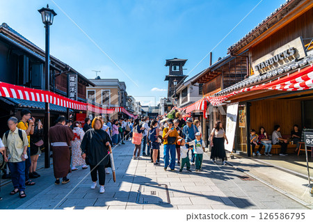 【埼玉縣】時之鐘是川越的象徵，矗立在倉庫林立的街道上 126586795