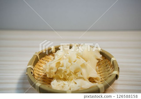 蘑菇義大利麵的酥脆口感 蘑菇義大利麵的酥脆口感 126588158