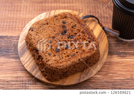 Chocolate steamed bread 126589821