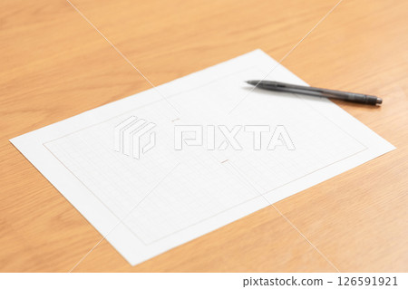 稿紙和筆的圖片（庫存照片） 126591921