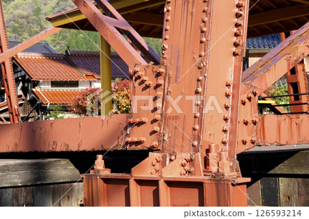 Exhibits from the bridge piers of the old Amarube Bridge 126593214