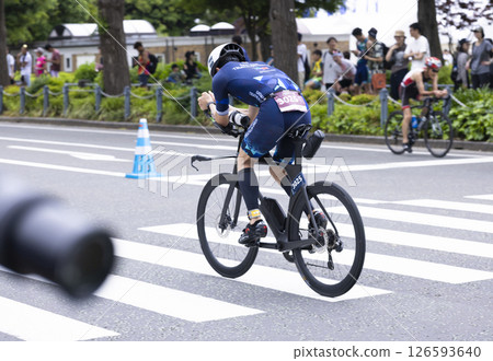 男子騎車 126593640