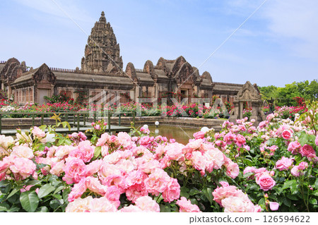 Reoma Flower World: Rose garden in full bloom 126594622