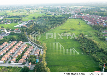 Land and concept of value to decrease, reduction or low. Land and concept of value to decrease, reduction or low. 126595106