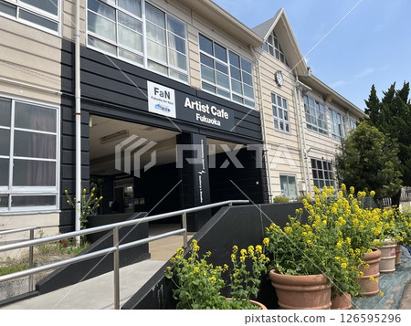 Fukuoka City "Sannomaru Square" "Artist Cafe Fukuoka" 126595296