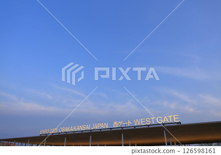 Looking up at the West Gate of the EXPO 2025 Osaka Kansai Expo from just before the entrance 126598161