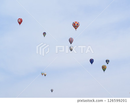長野縣,天空中的熱氣球,五月 長野縣,天空中的熱氣球,五月 126599201