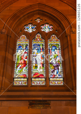 雪梨聖瑪麗大教堂的彩色玻璃 雪梨聖瑪麗大教堂的彩色玻璃 126601226